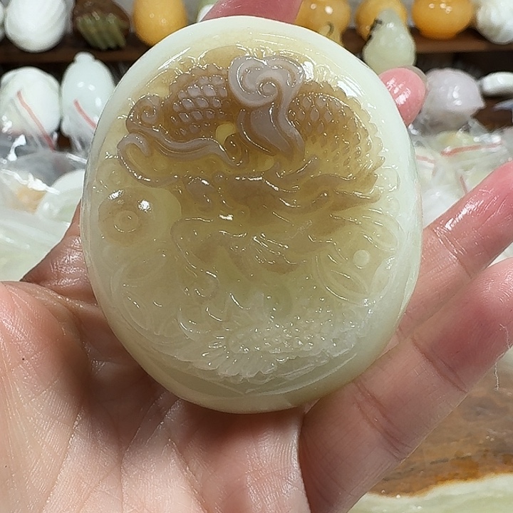 芝***含砖雕石头手把件不退不换