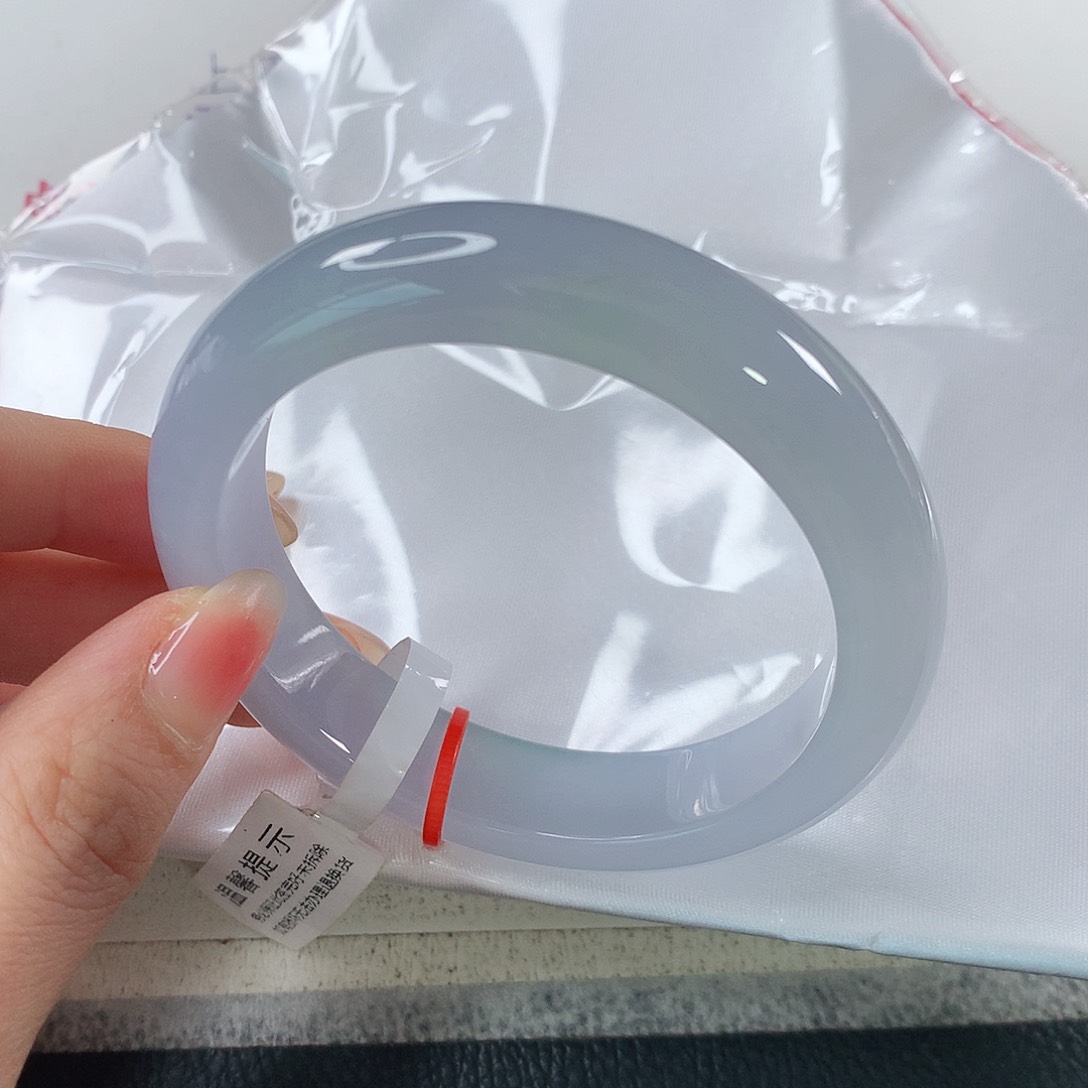 翡翠手镯未镶嵌 正圈①③⑨⭐