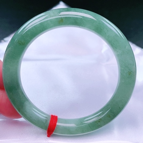 翡翠手镯（圆镯）未镶嵌15号