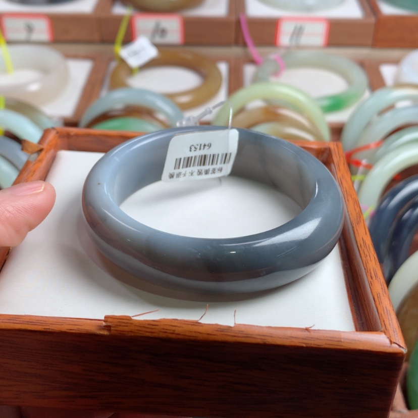 【闪购商品】和田玉手镯未镶嵌54