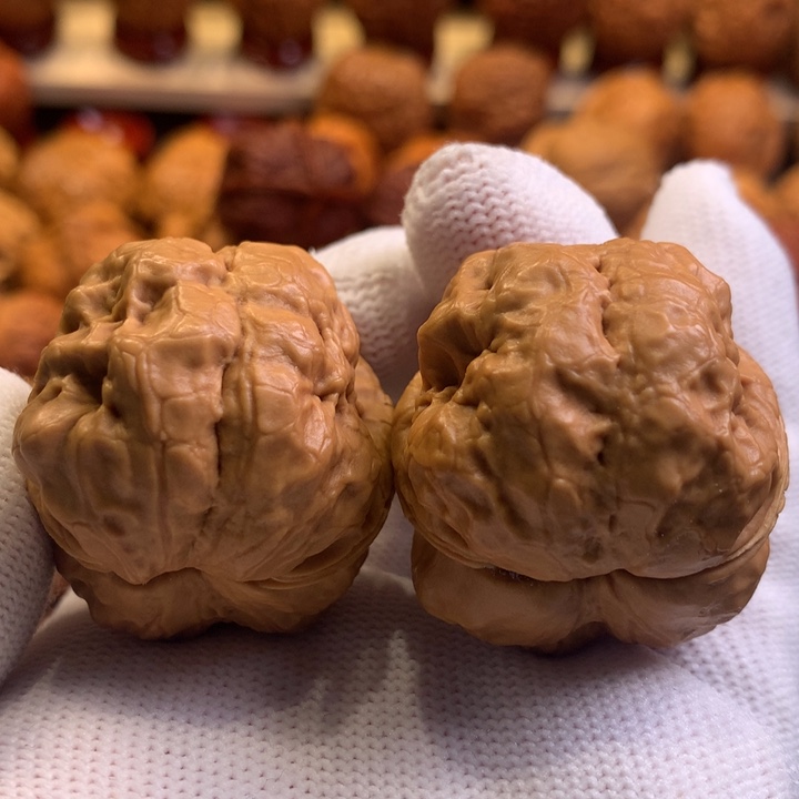 文玩核桃吊坠23哦哦哦哦