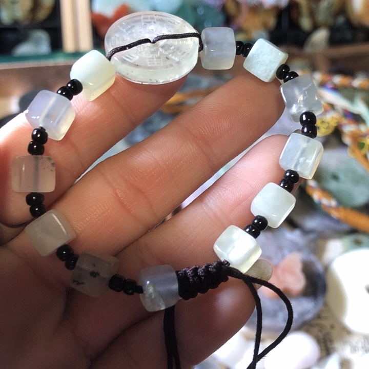 岫玉未镶嵌岫玉手链