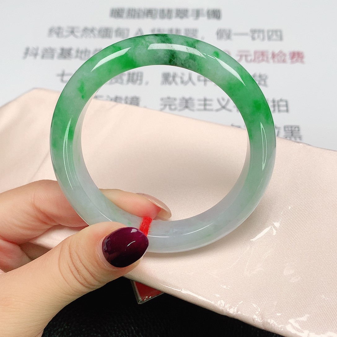 翡翠手镯未镶嵌1483
