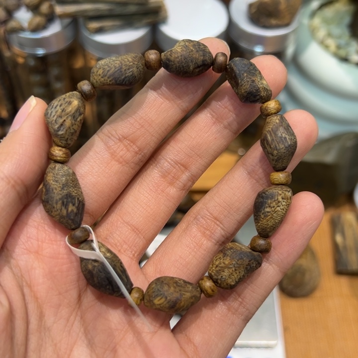 沉香沉香碎屑1.1树丁