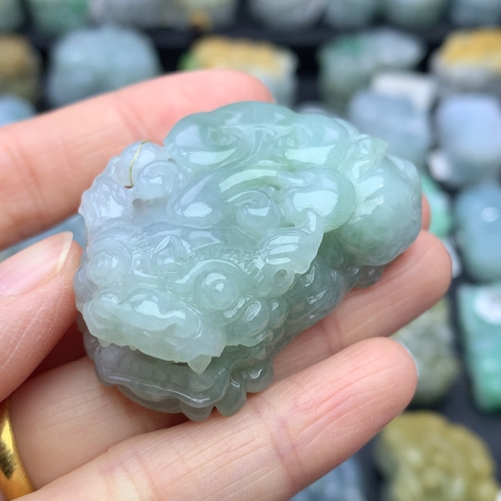 翡翠颈饰未镶嵌天然缅甸A货翡翠貔貅吊坠