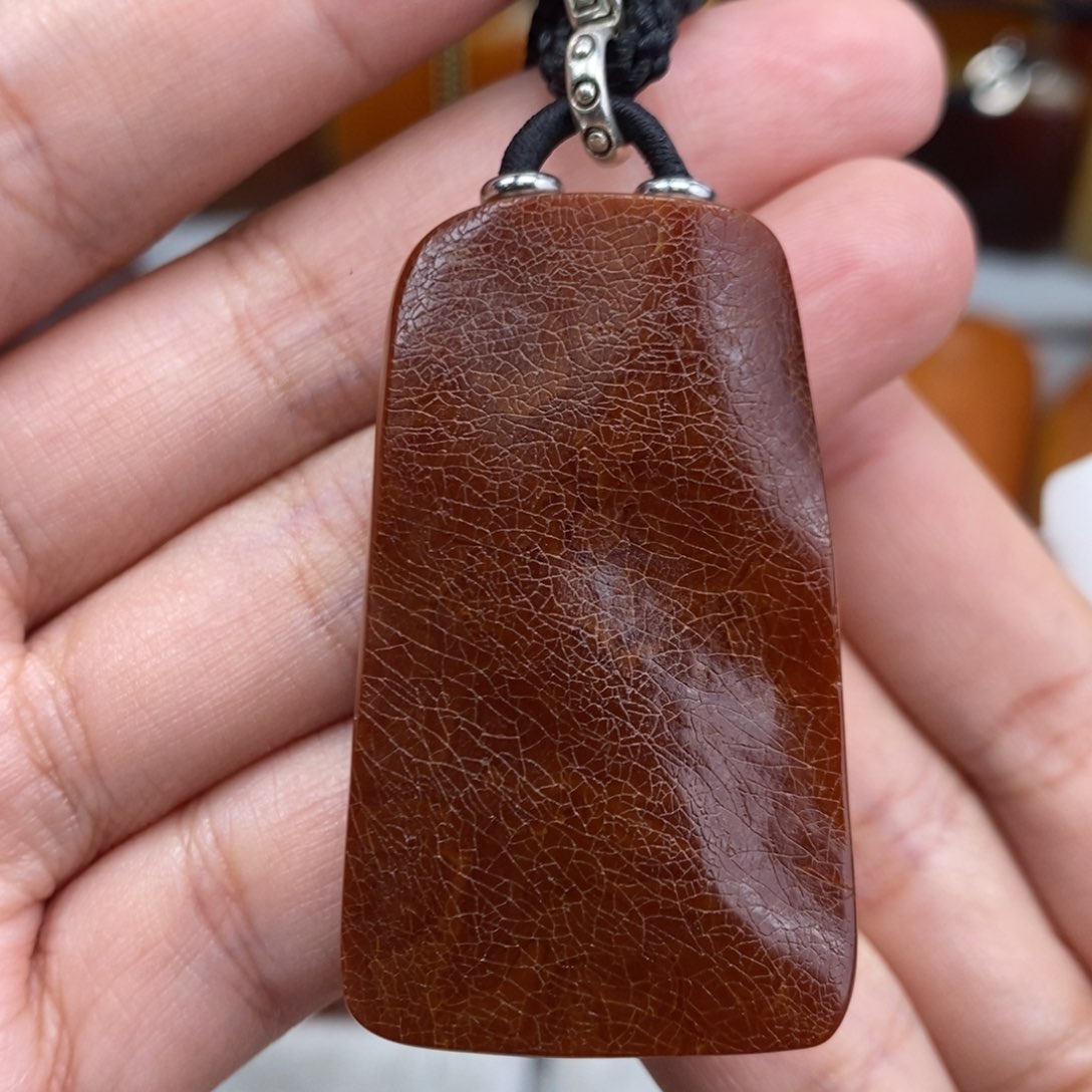 琥珀吊坠(赠链)未镶嵌