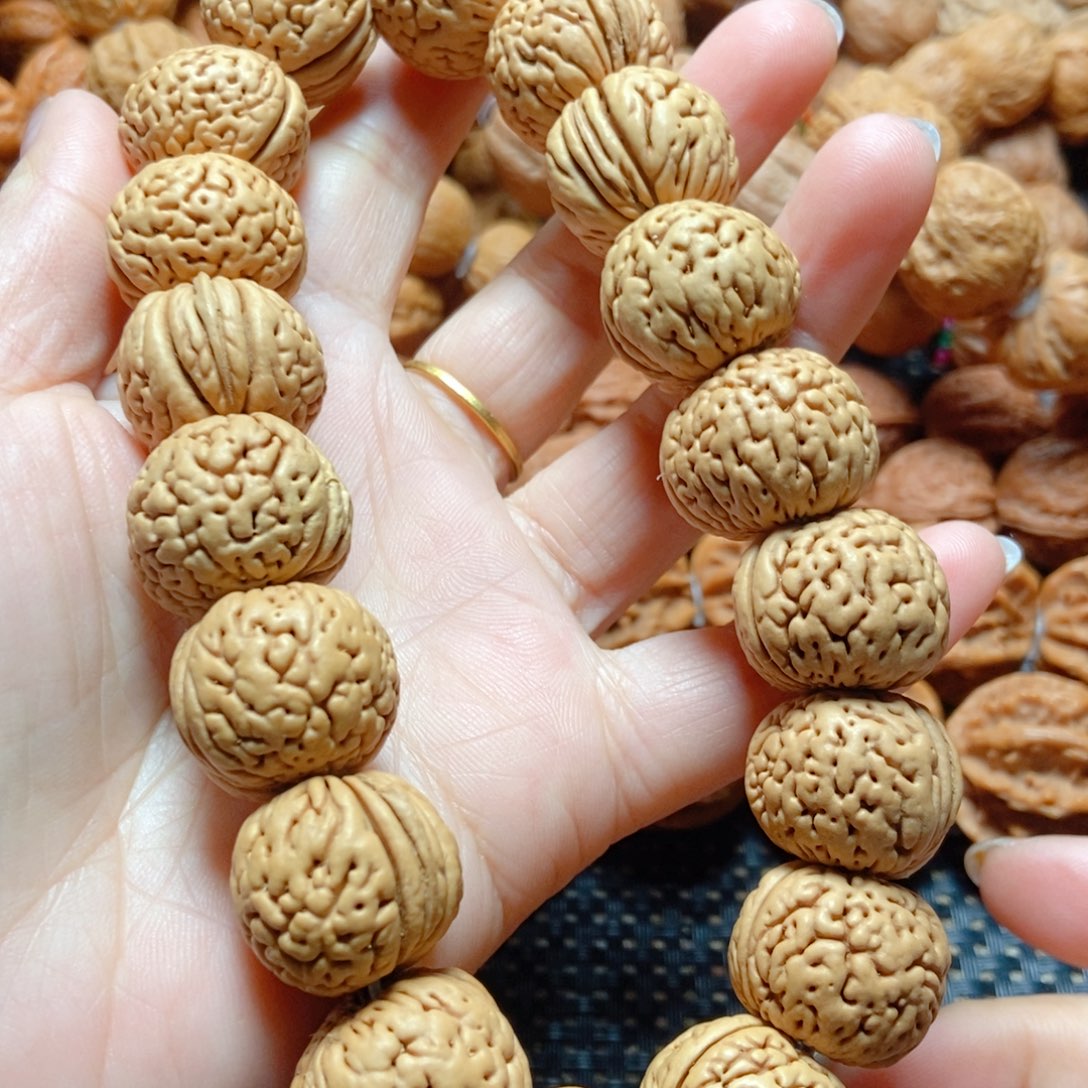 文玩核桃手串桃核