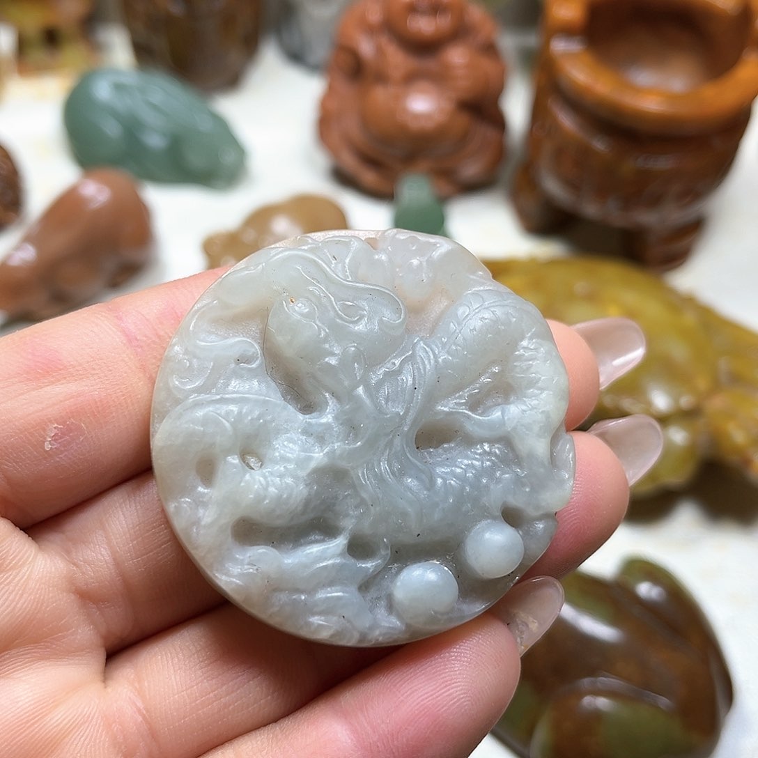 白玉菩提吊坠白玉菩提吊坠