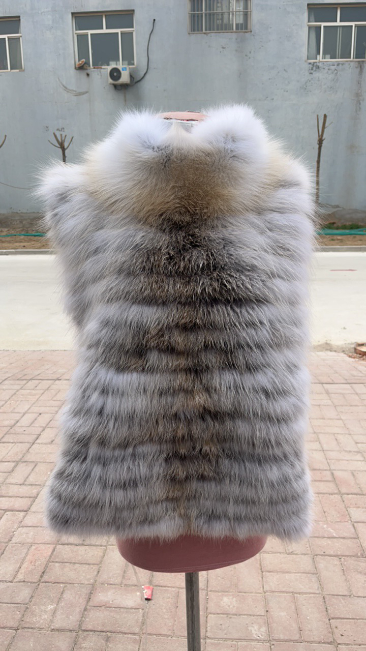 2025时尚潮流开条披肩