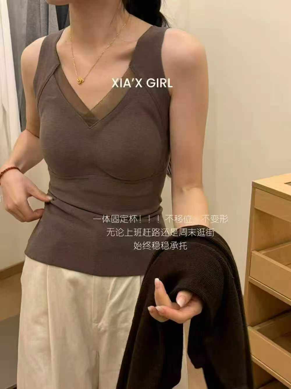 2025年冬保暖背心女士文胸一体式护宫暖肚蚕丝羊毛加绒蓄热背心