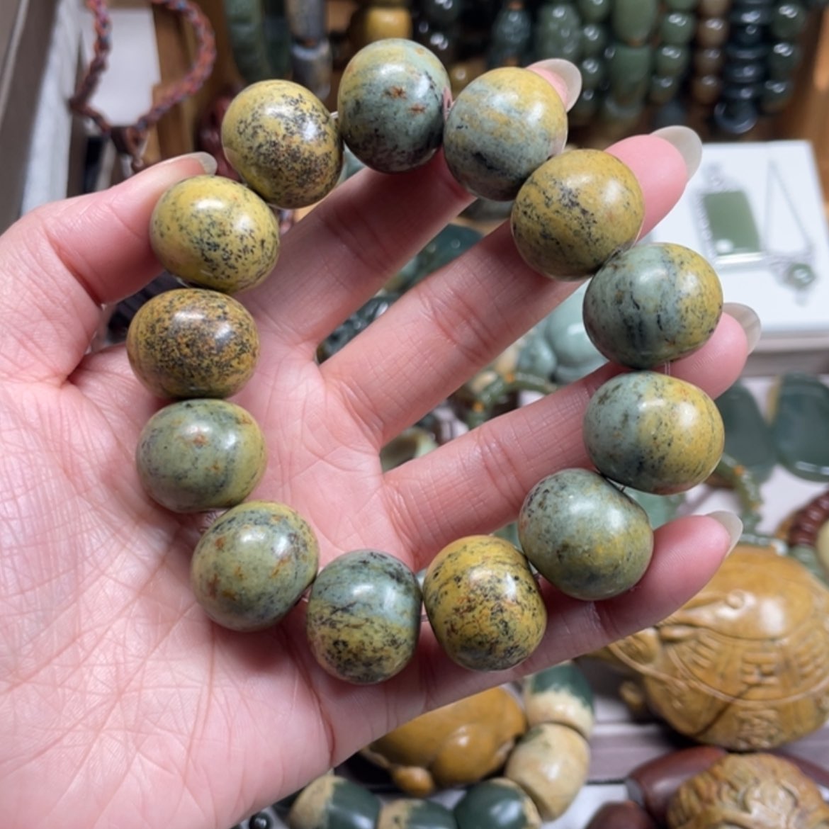 【闪购商品】岫岩河磨玉（透闪石质玉）手链未镶嵌?****