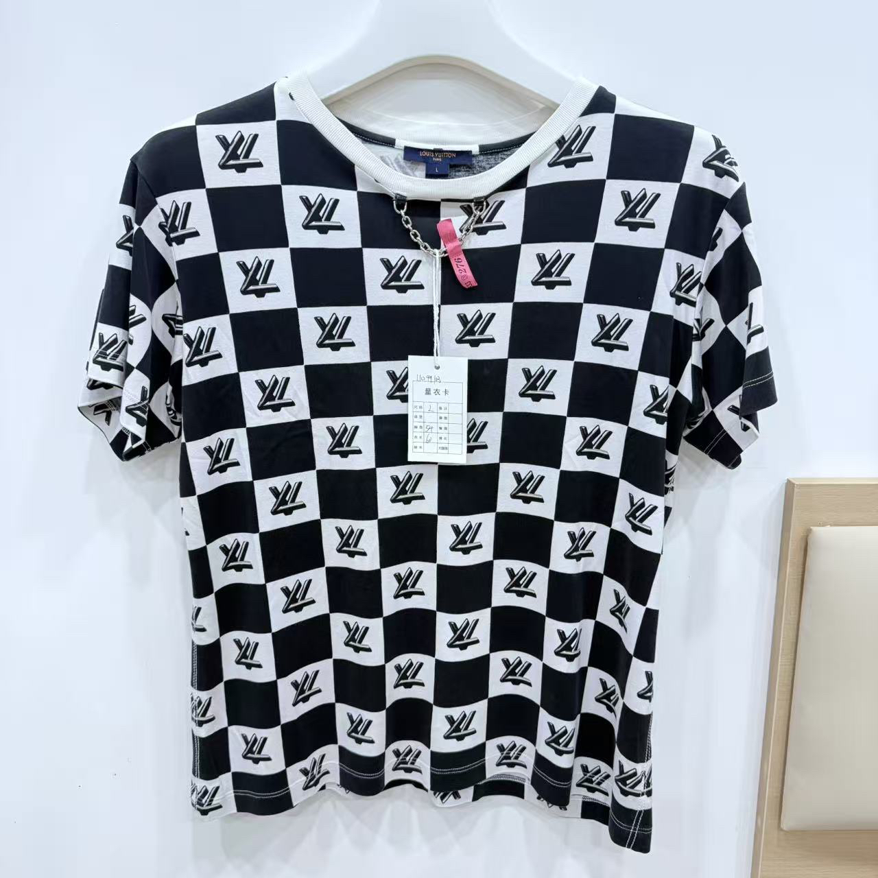 未使用 LouisVuitton/路易威登 /L码/黑白满印短袖