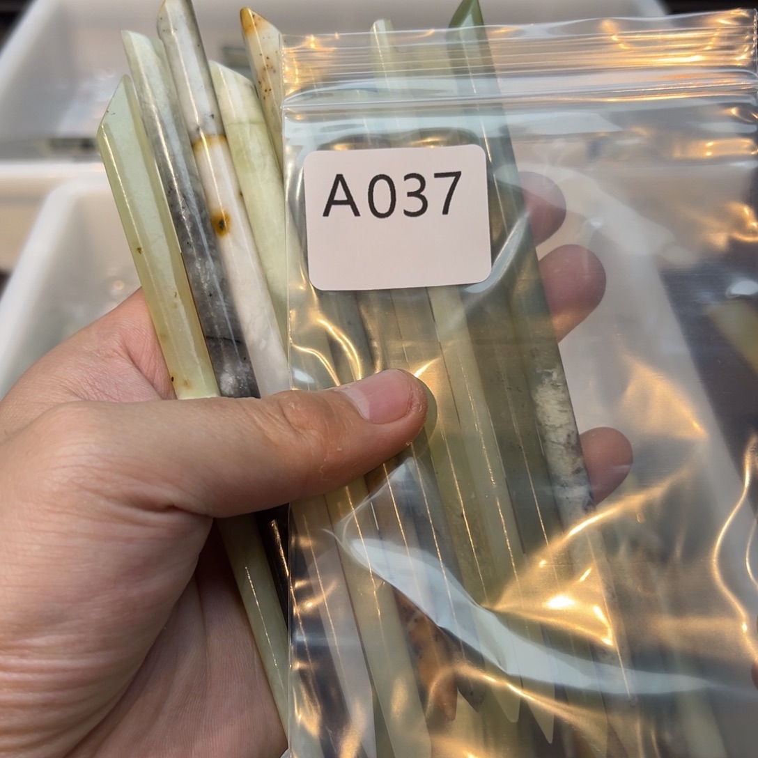 初***.蛇纹石玉合金发饰