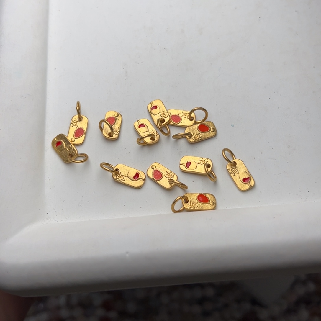 玛瑙/玉髓合金珠宝半成品N443。金色小滴流配件两个