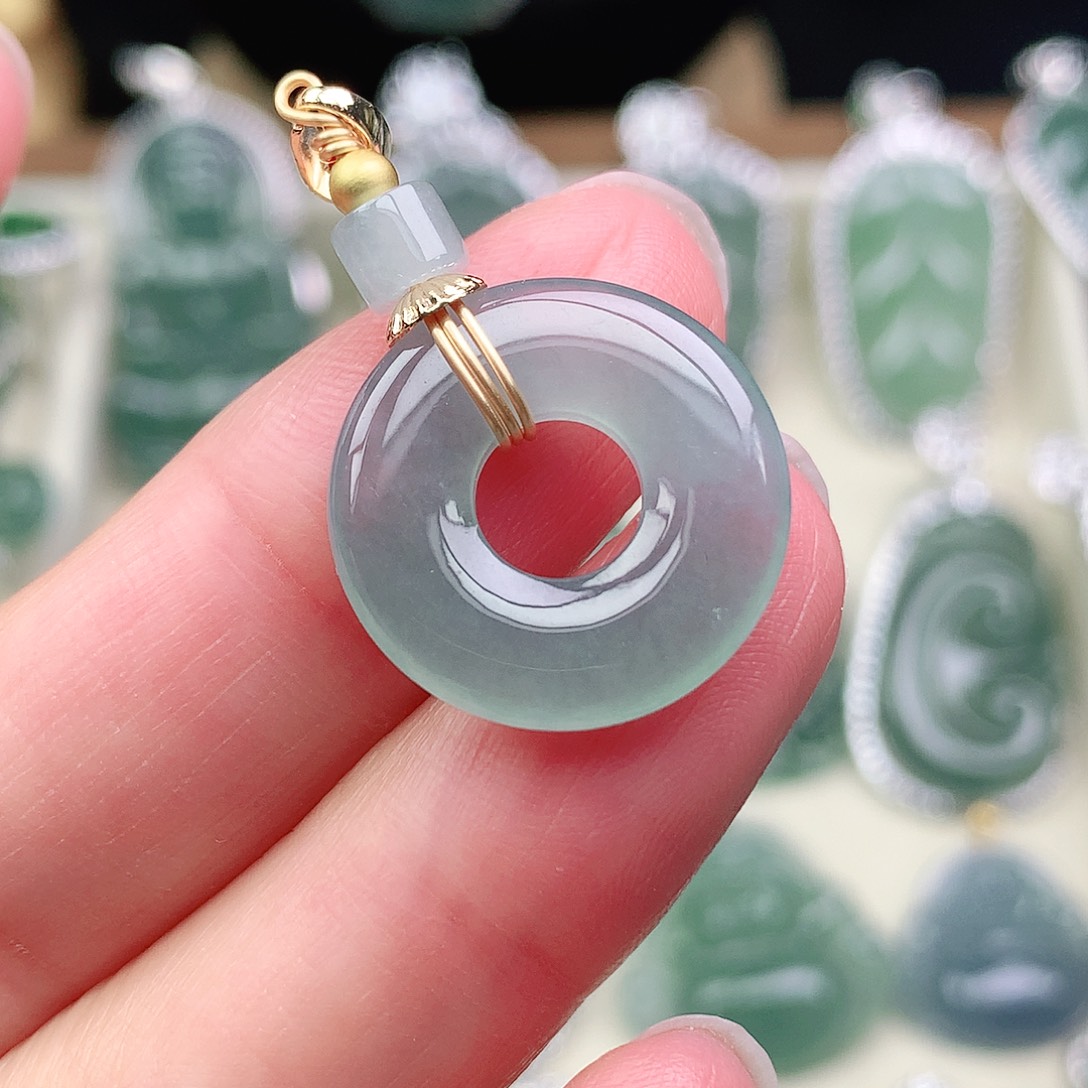 翡翠未镶嵌颈饰吊坠