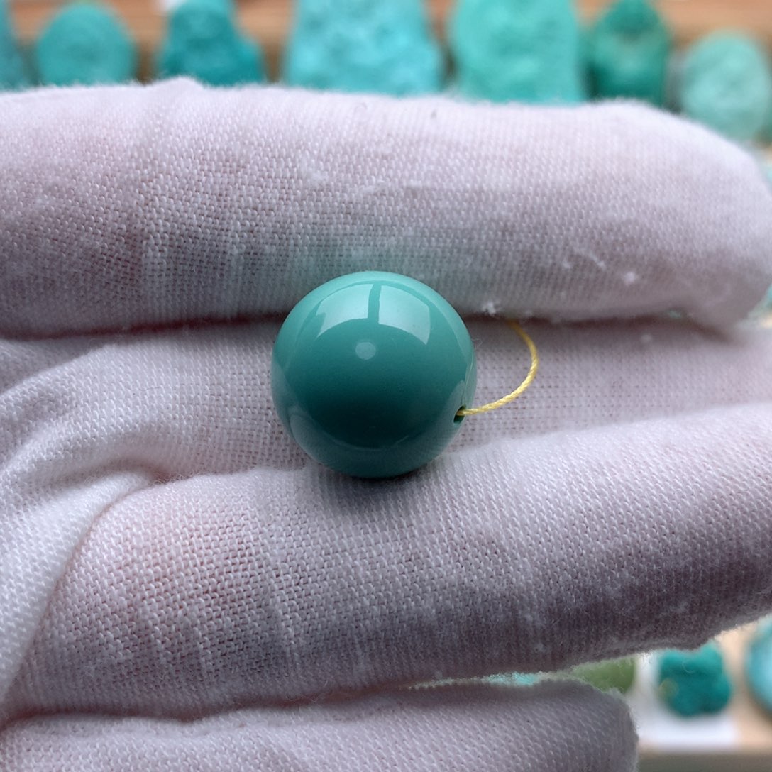 绿松石颈饰未镶嵌