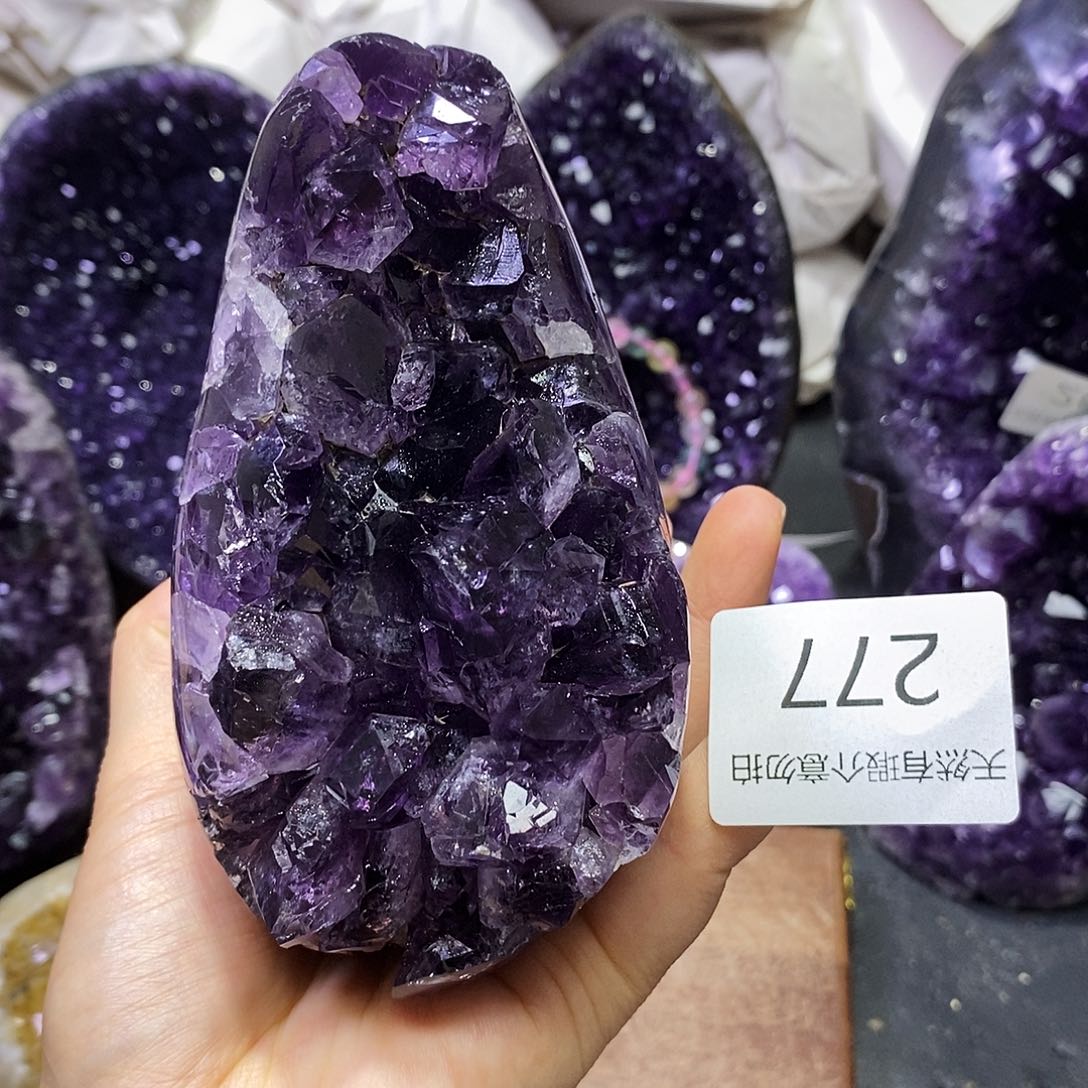 9K金镶嵌水晶大型摆件（非配饰）