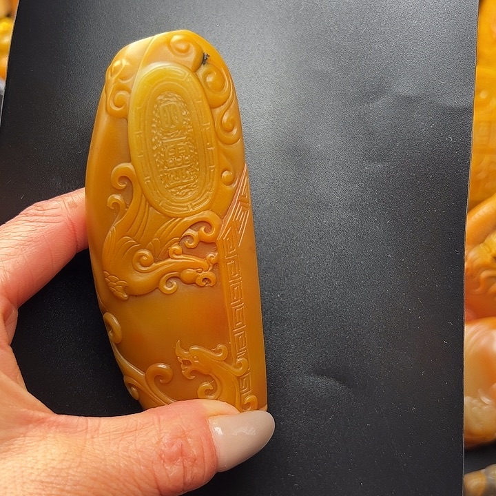 石英质玉黄蜡石手把件未镶嵌星*火