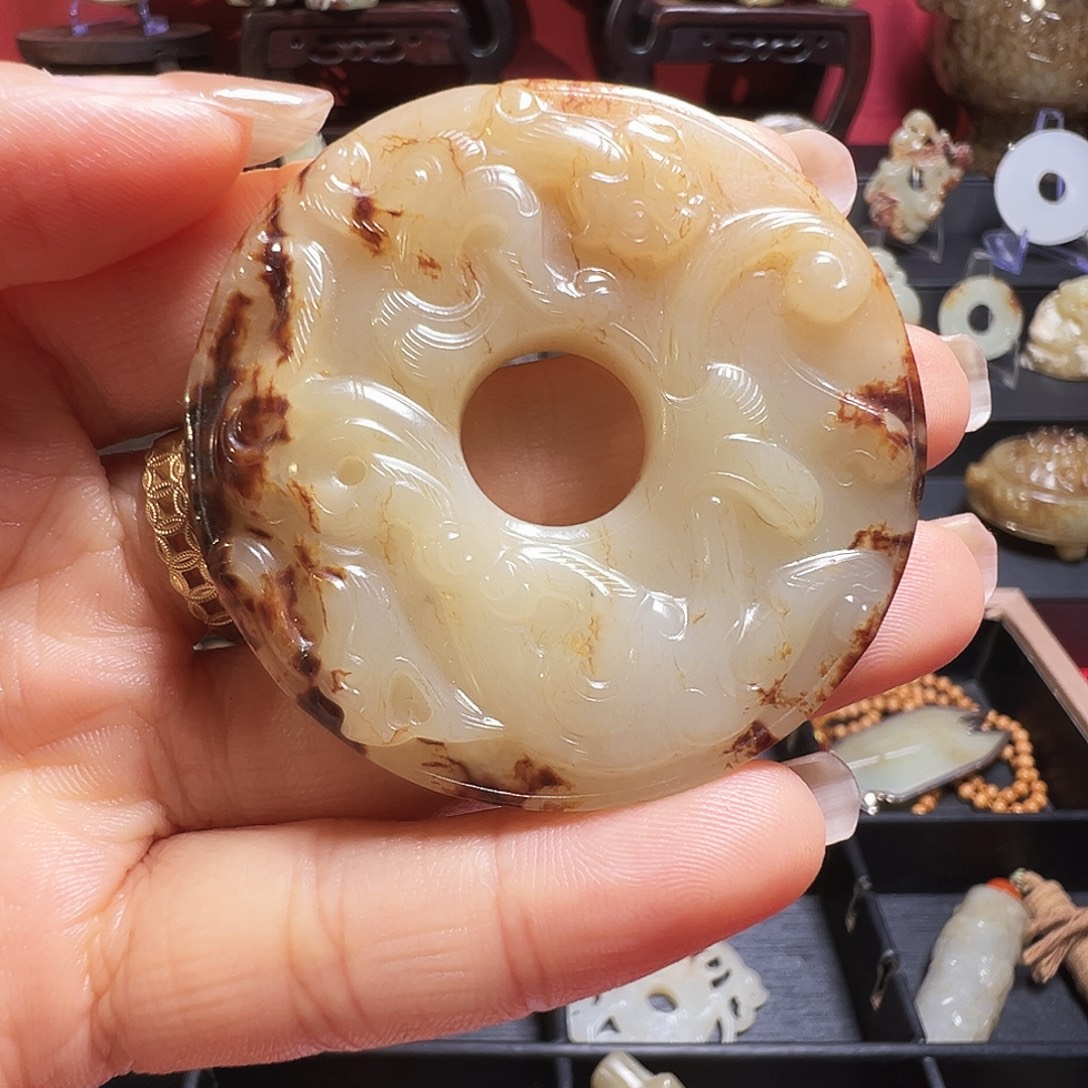 和田玉未镶嵌车挂