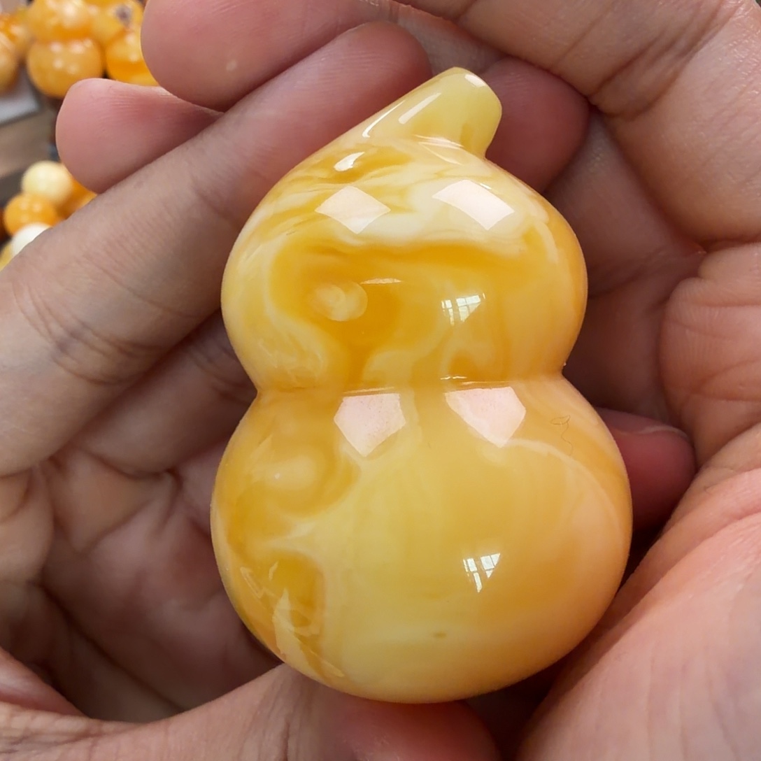 琥珀未镶嵌珠宝奇石46g