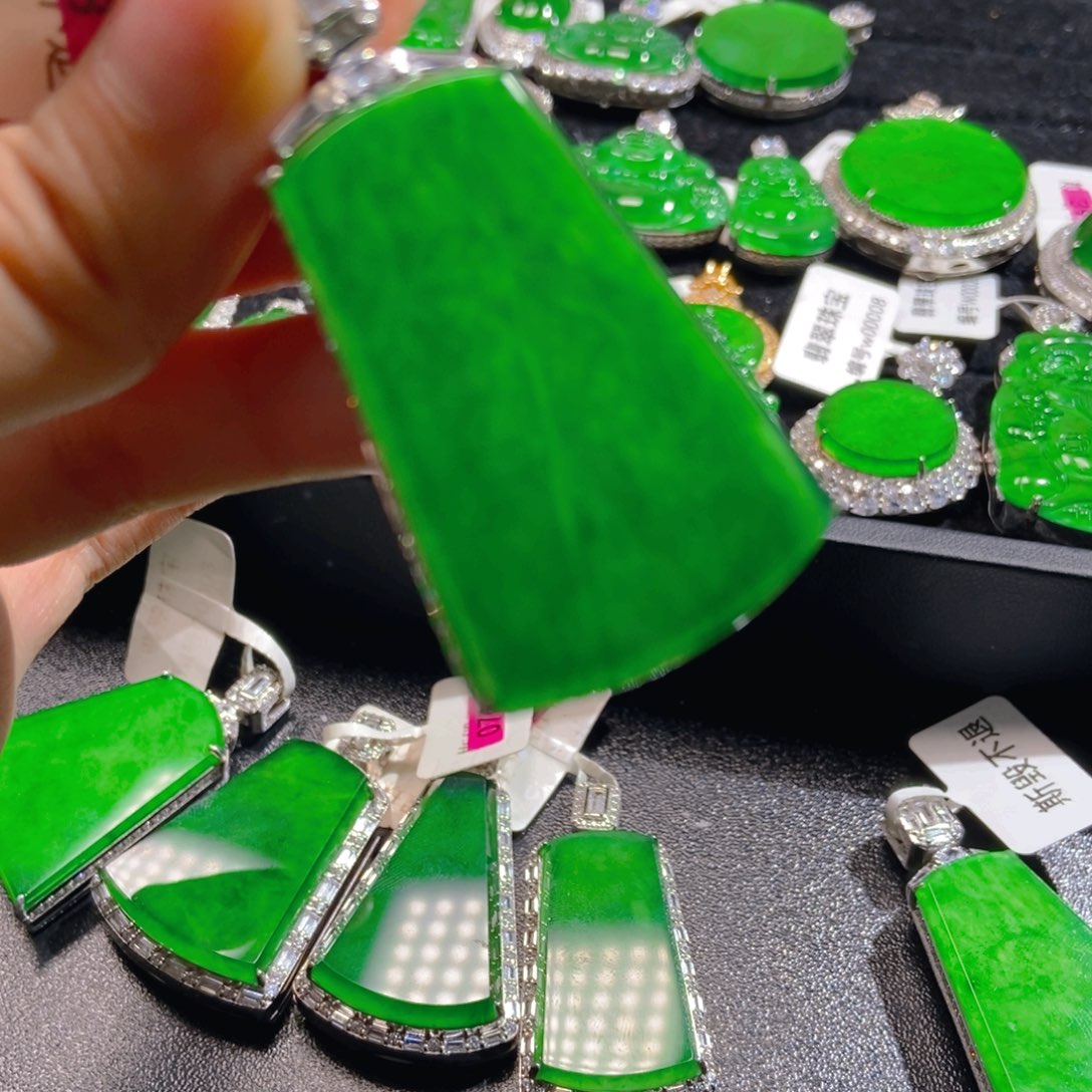 翡翠吊坠(不含链)未镶嵌