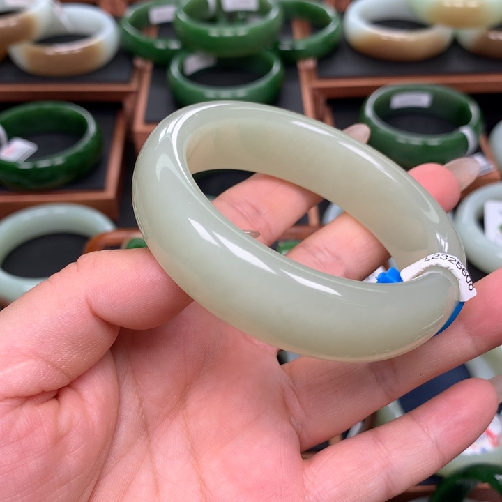 和田玉5859圈口未镶嵌