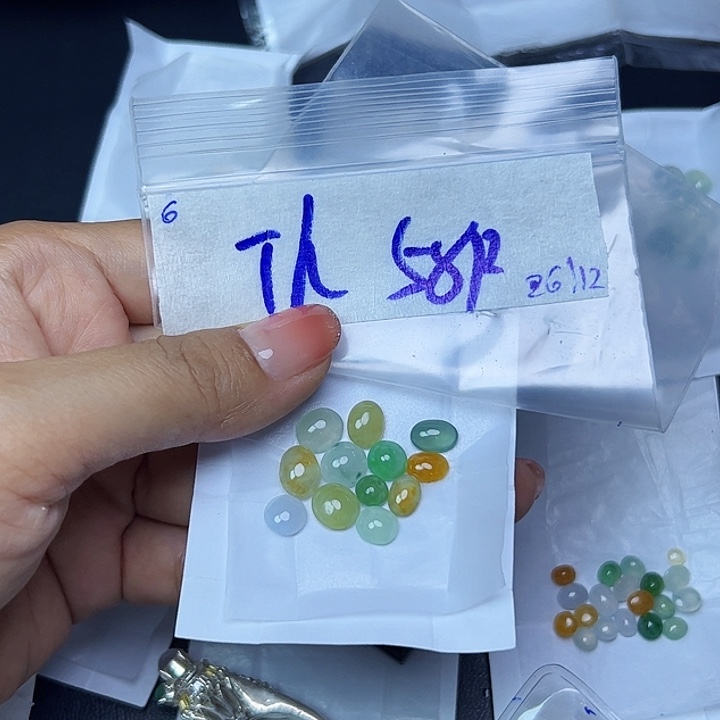 未镶嵌定制翡翠T****r不