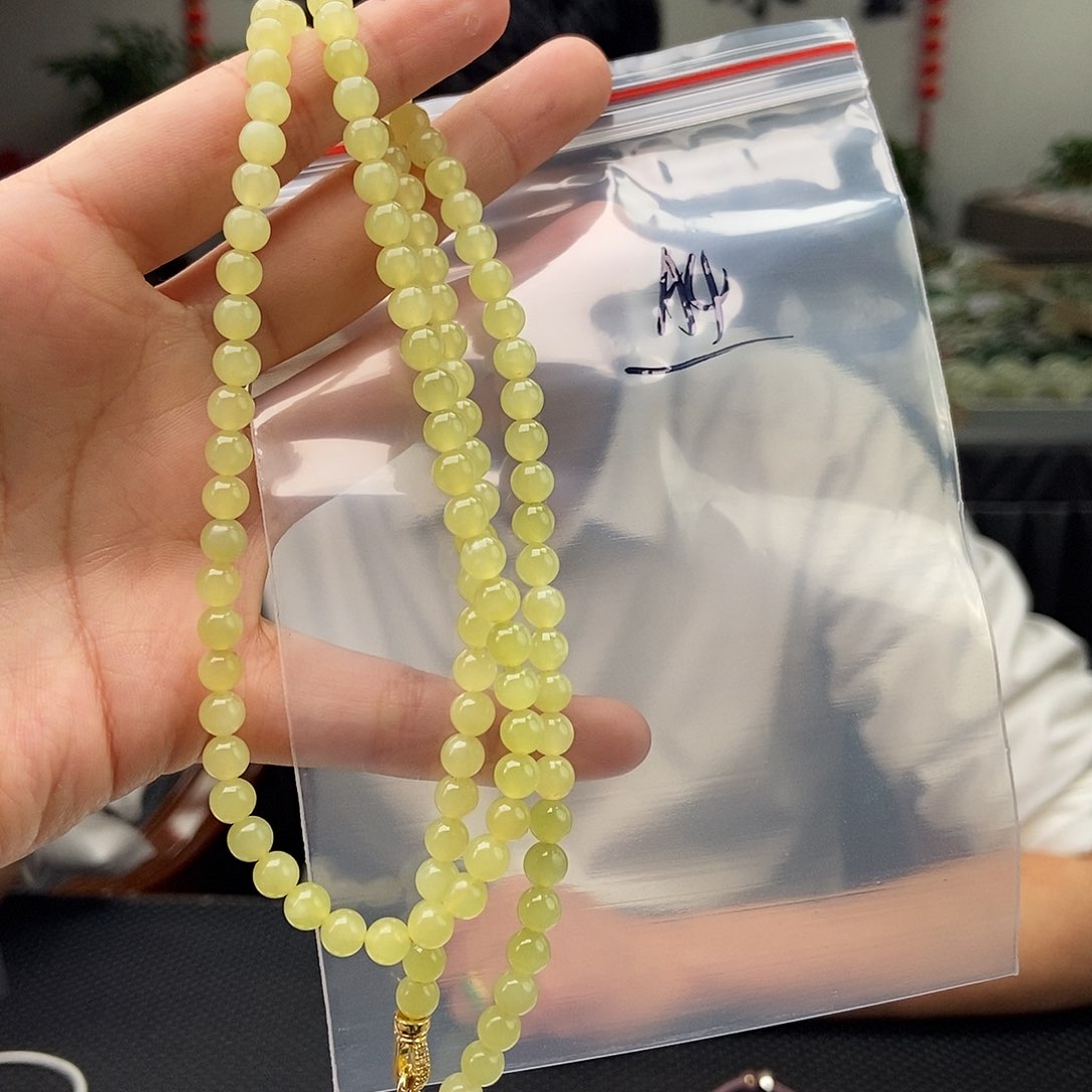 和田玉颜色多样性发拍一发一未镶嵌