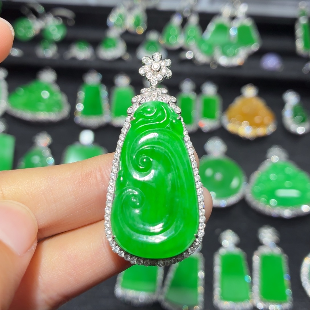 翡翠18K金镶嵌吊坠(不含链)169号
