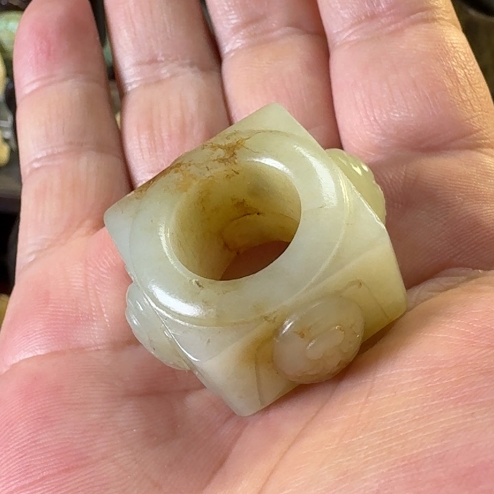 和田玉颈饰未镶嵌升***社