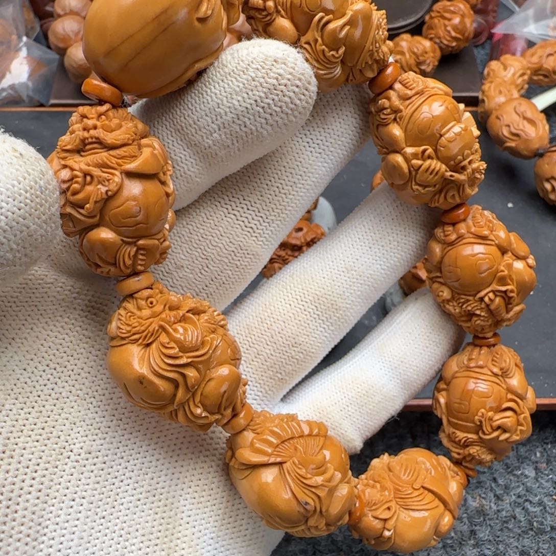 吊坠橄榄核……………………