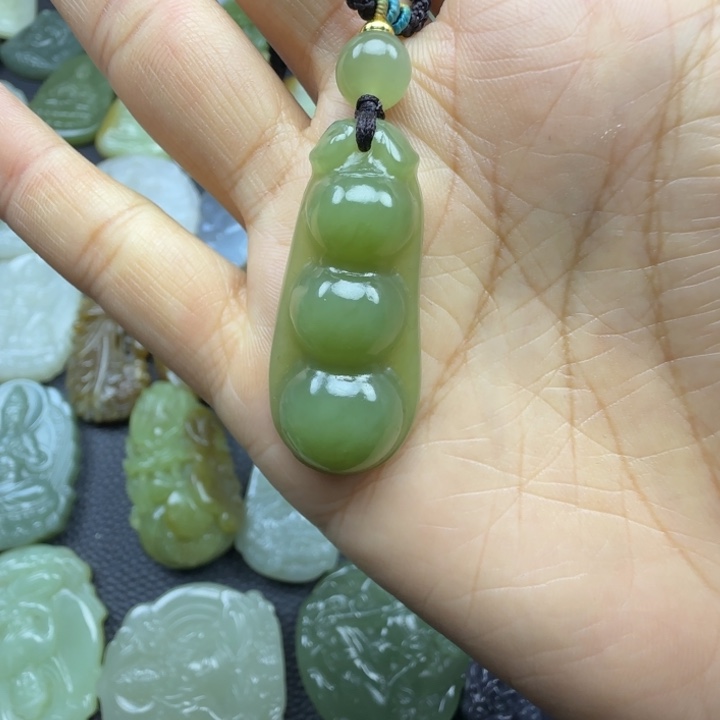 和田玉未镶嵌珠宝奇石