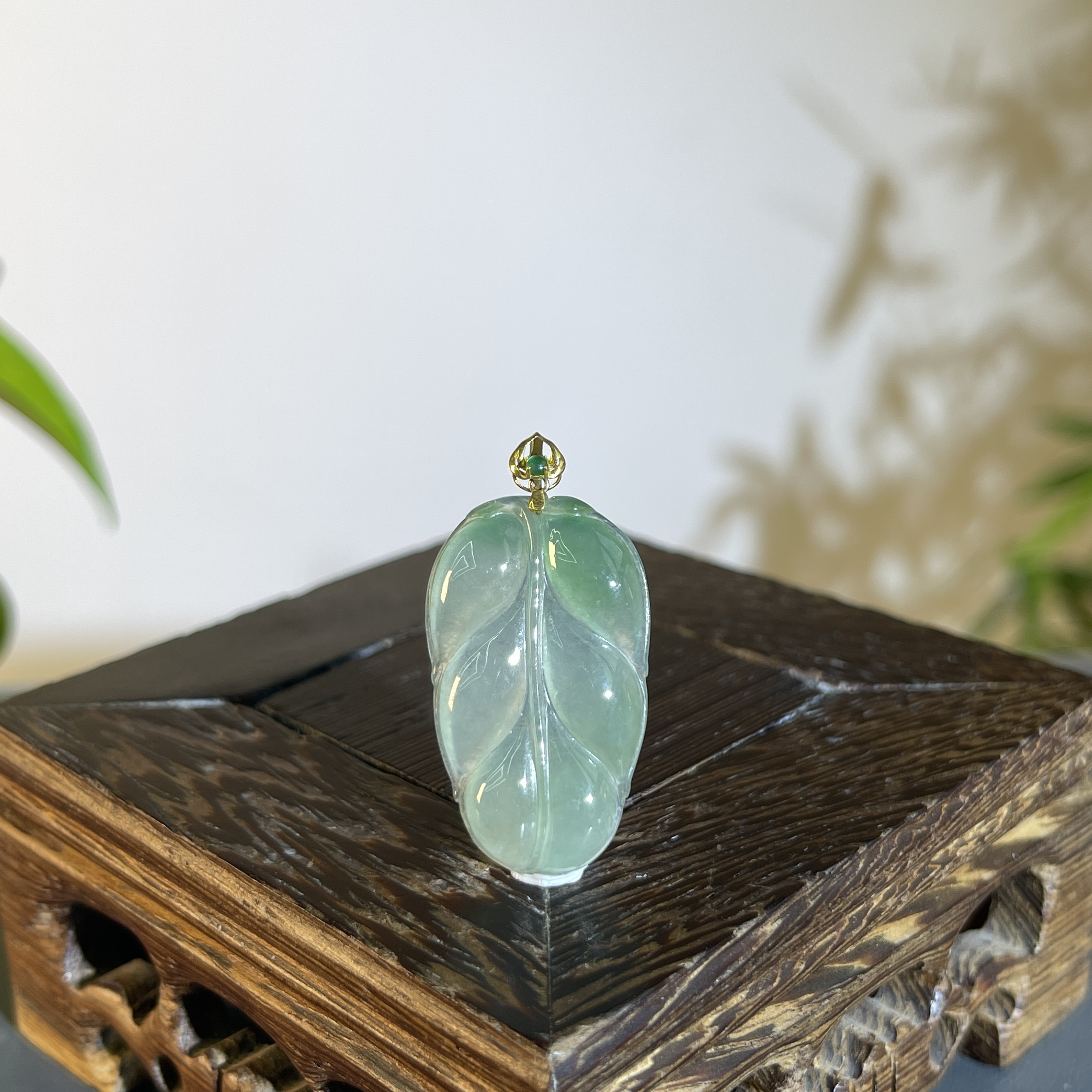 JCA24-213  天然缅甸A货翡翠 18K金扣大业有成