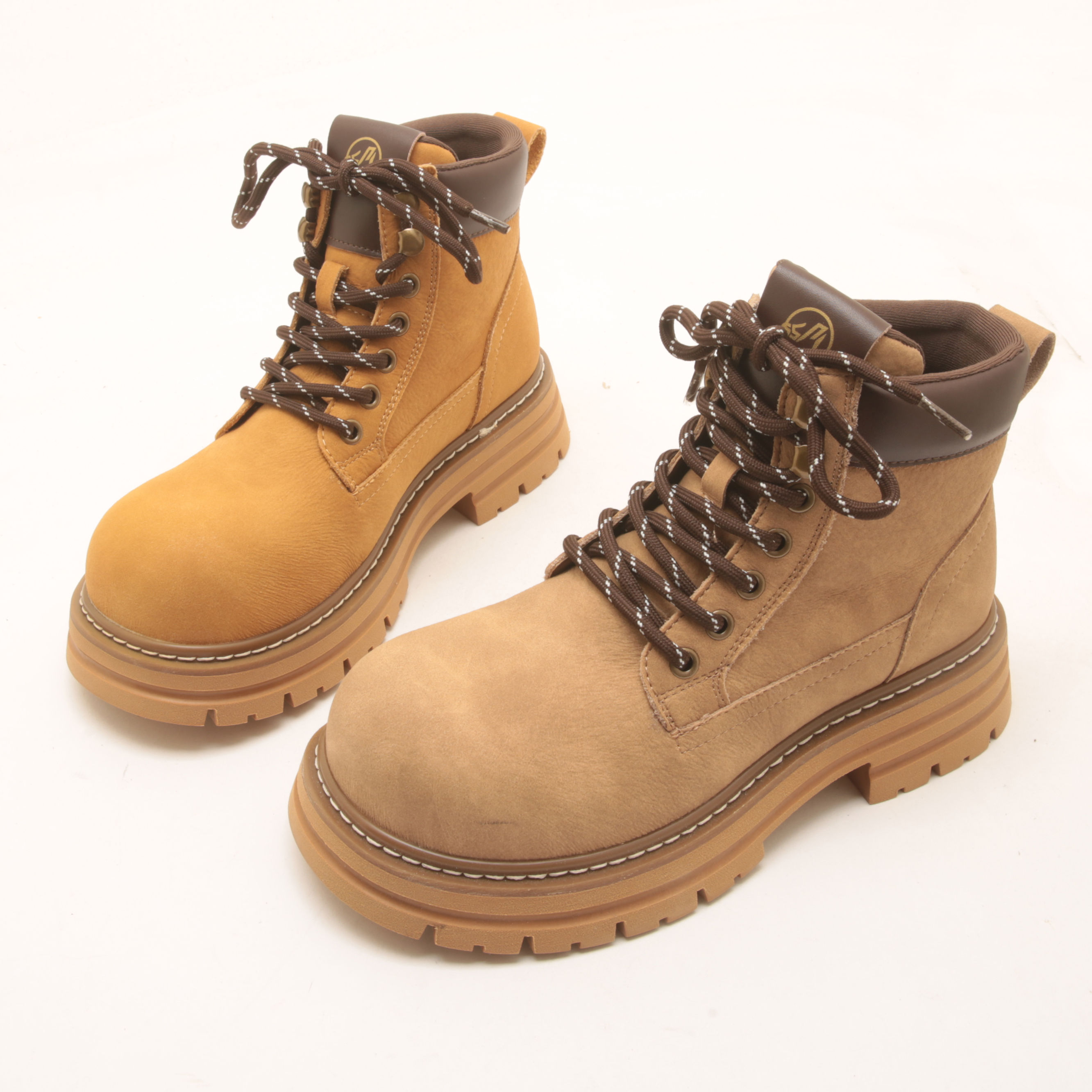 7594秋冬新款英伦风真皮马丁靴女单靴机车工装靴时尚短靴大黄靴子