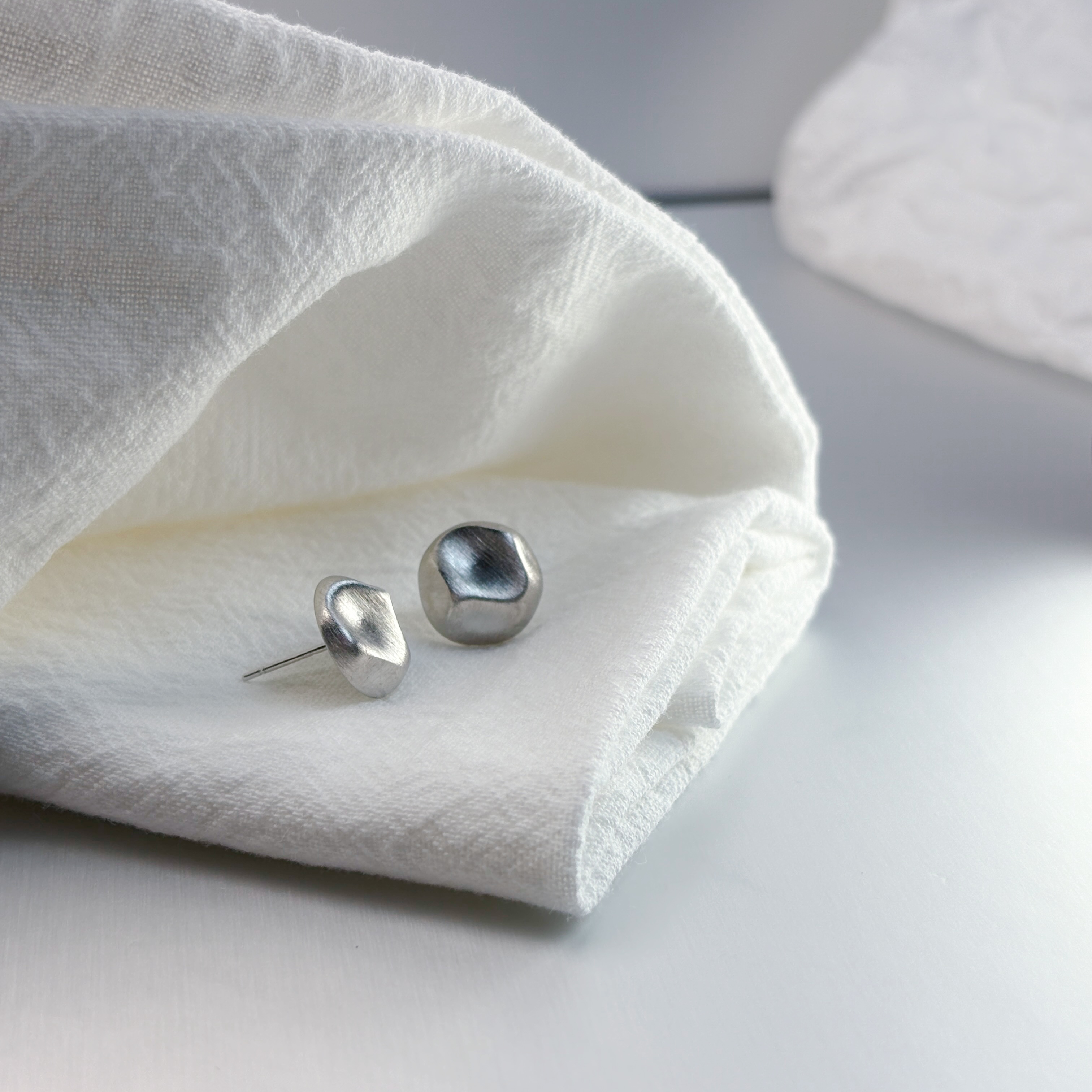 925银耳饰 「银茧」050004