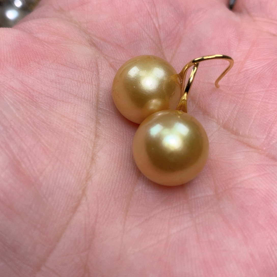 海水珍珠耳饰18K金镶嵌