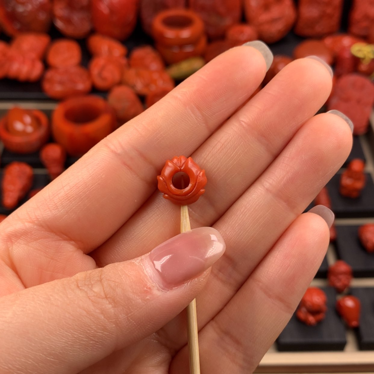【闪购商品】南红玛瑙未镶嵌莲花背云11.8mm