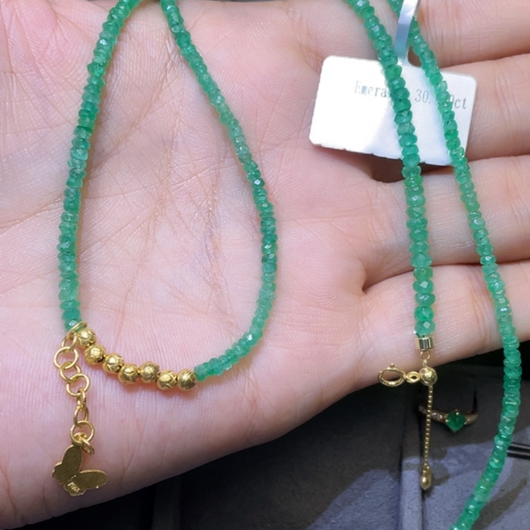 18K金镶嵌项链祖母绿30.46ct