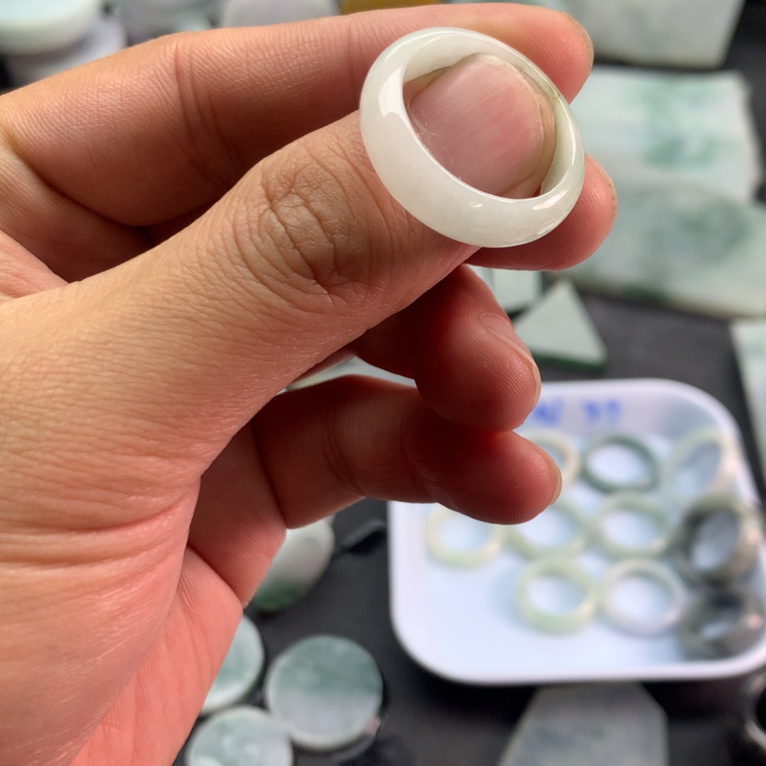 王***照翡翠未镶嵌戒指天然翡翠