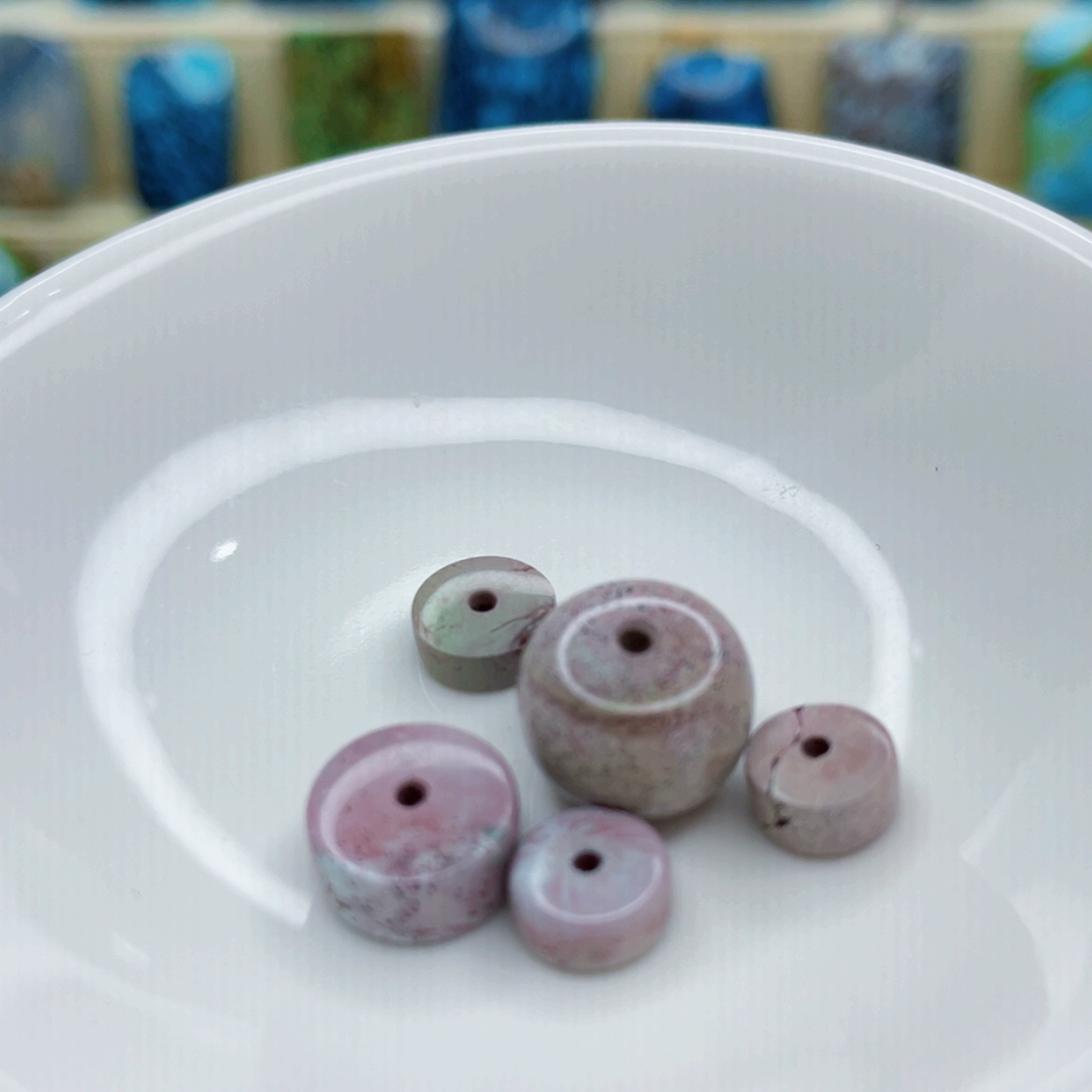 未镶嵌绿松石颈饰