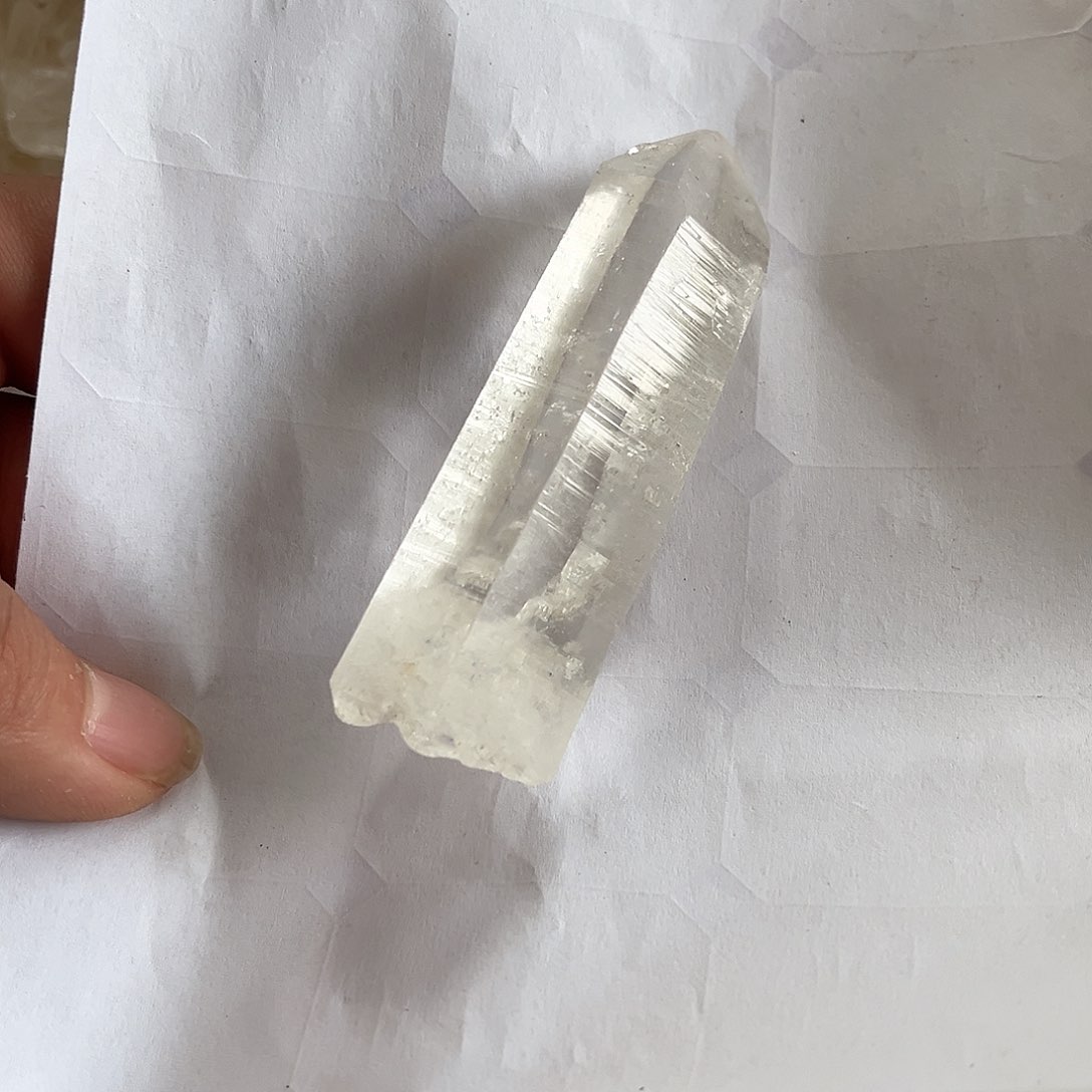 天然水晶柱未镶嵌水晶何*