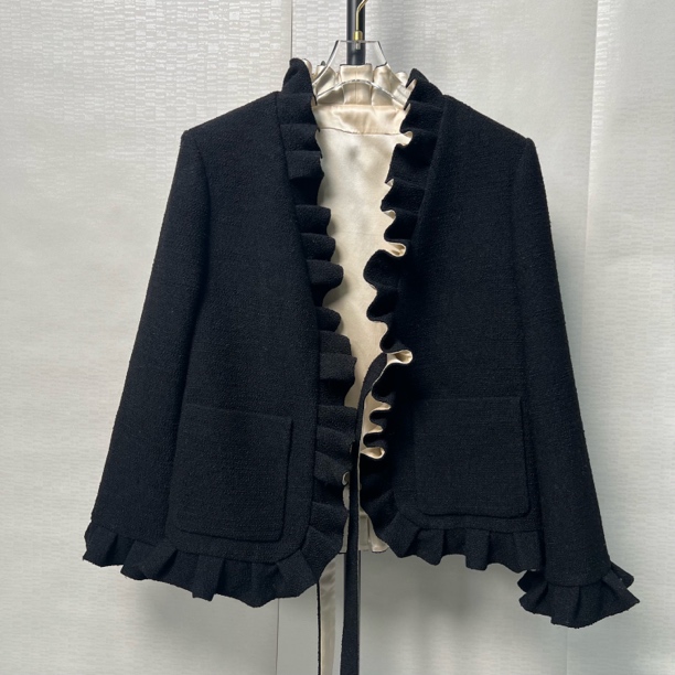 秋冬法式优雅气质小香风宽松版型花边领设计感外套