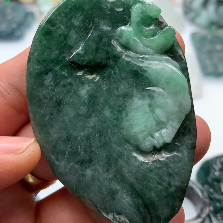 翡翠颈饰未镶嵌保真天然a货翡翠