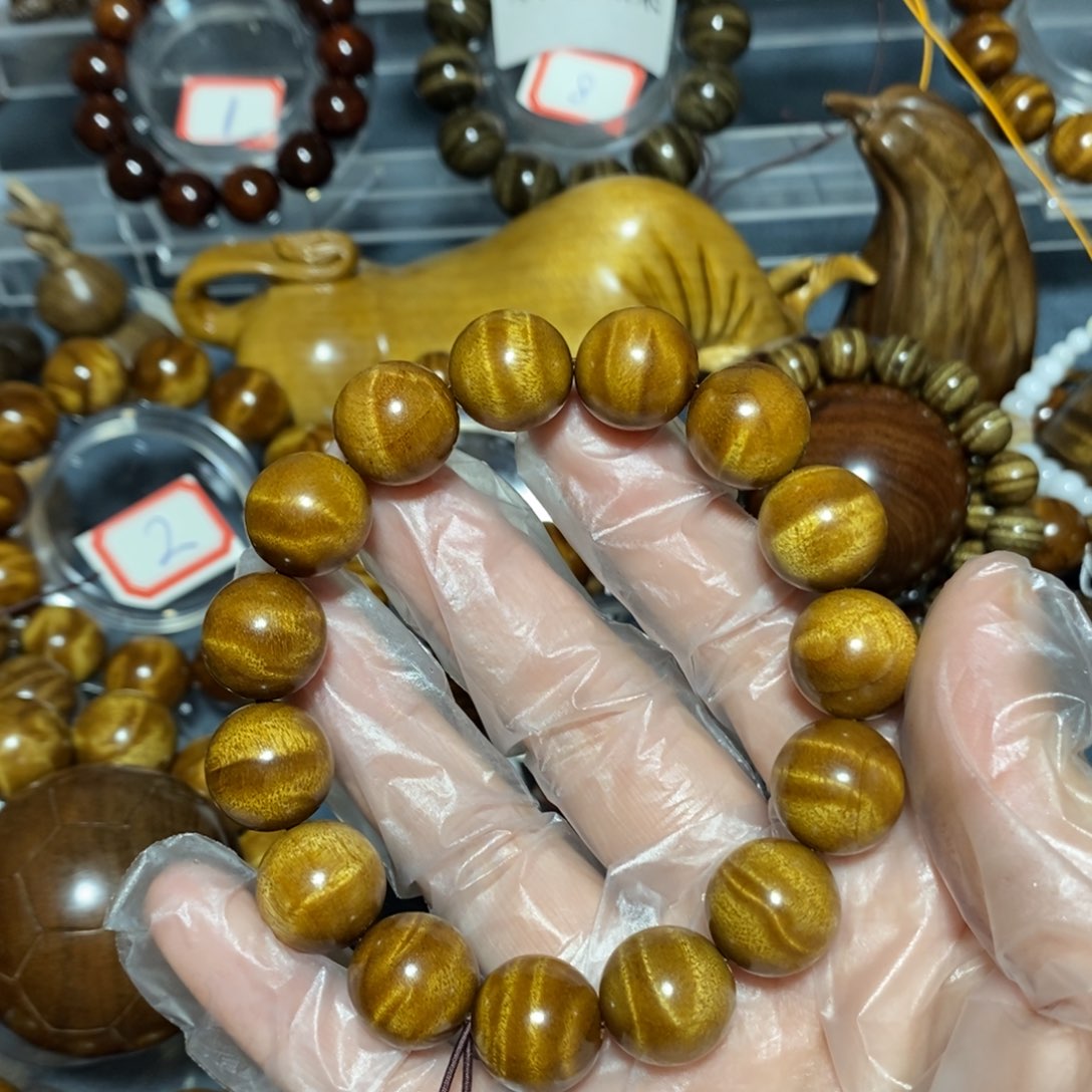 金丝楠木雕工艺品15