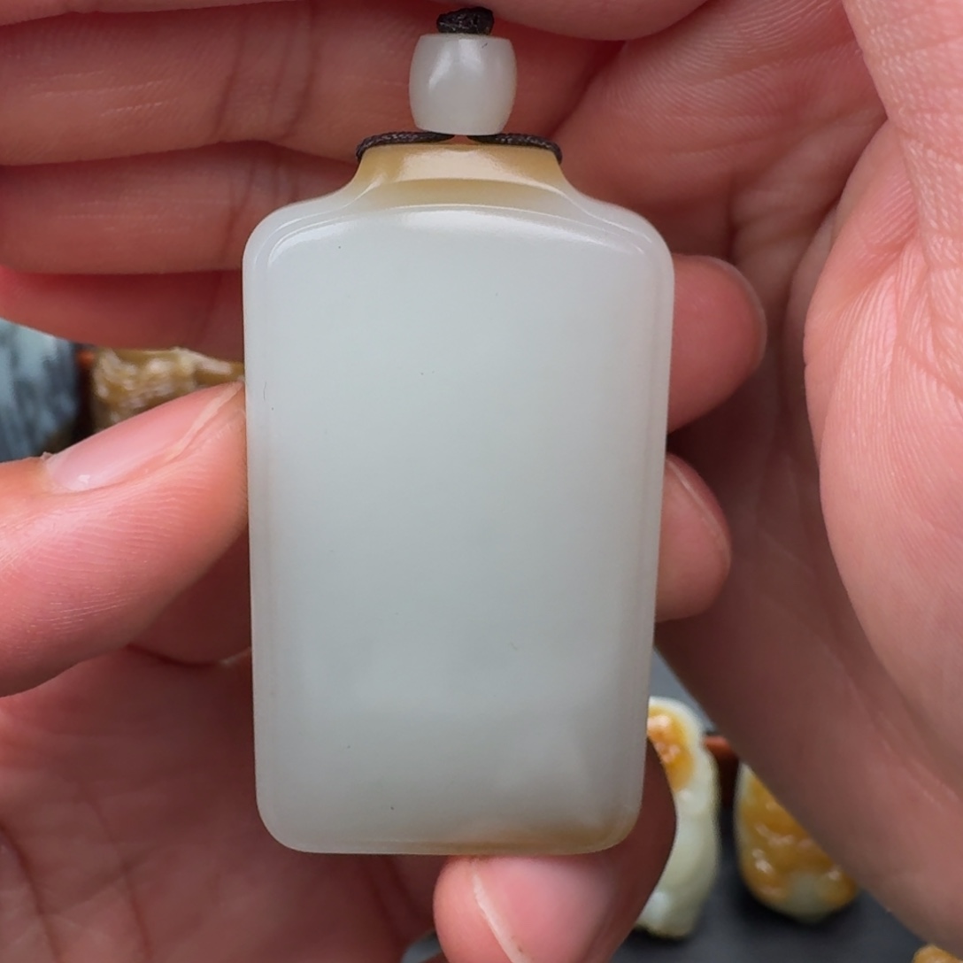 '***流和田玉（糖玉）未镶嵌颈饰