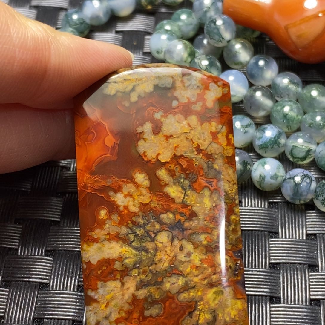 玛瑙/玉髓颈饰未镶嵌青**湖