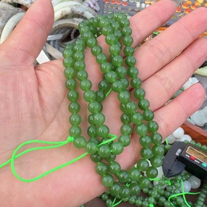 和田玉未镶嵌颈饰卡6大学生