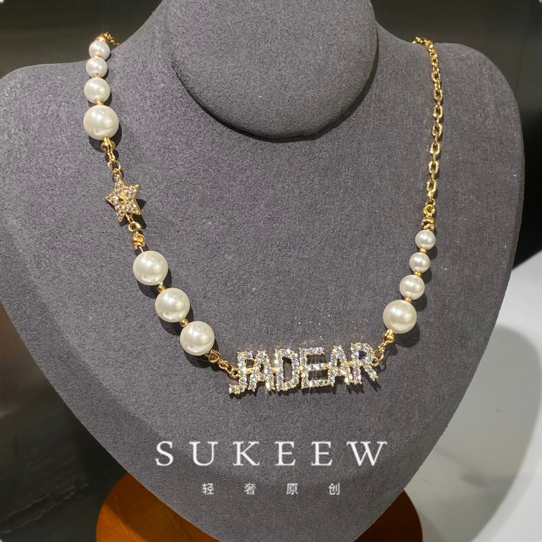 SUKEEW/酥可 铜合金项链 字母镶嵌珠珠项链092988