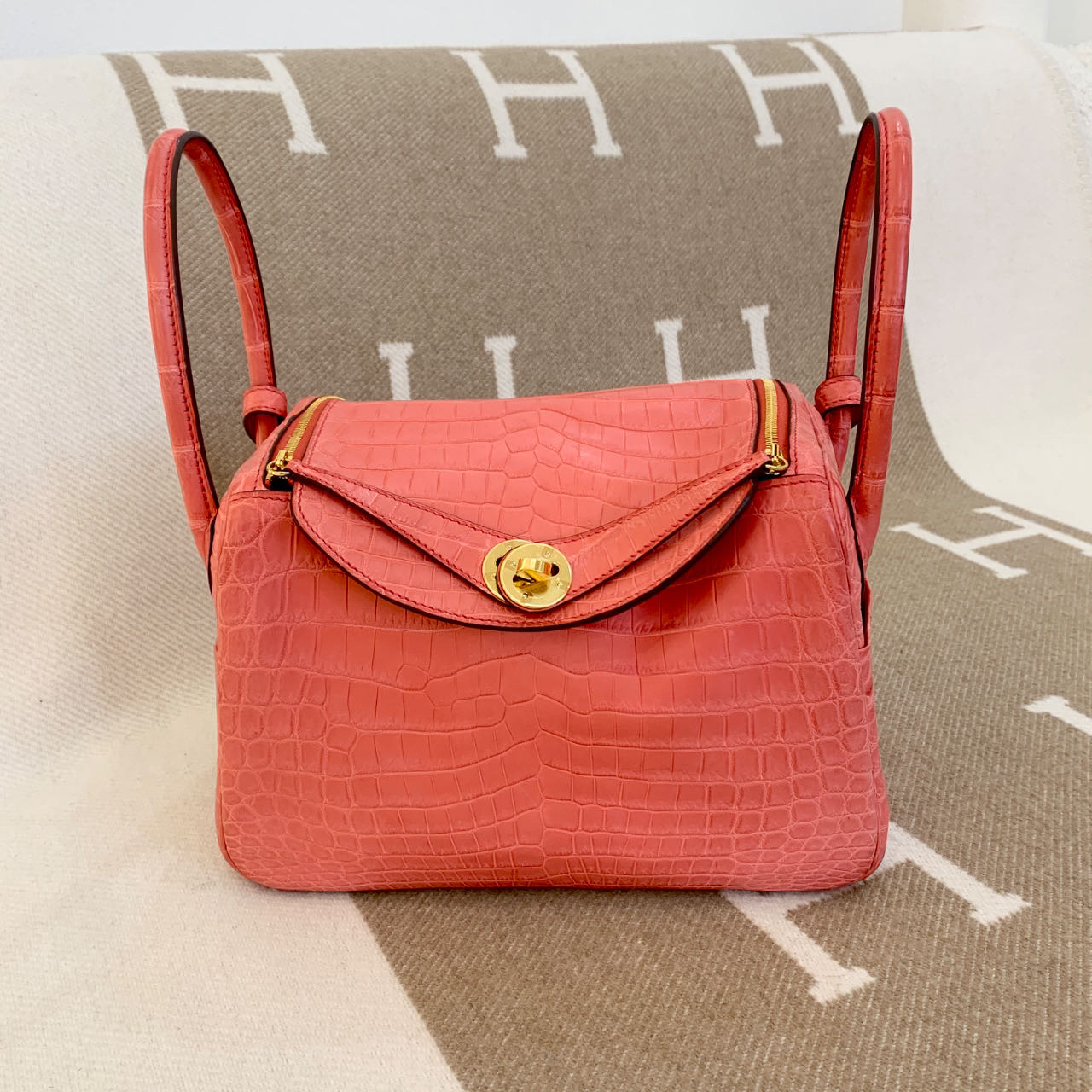 99新 Hermes/爱马仕 lindy26 杜鹃粉 雾面鳄鱼 Z刻 0219m5