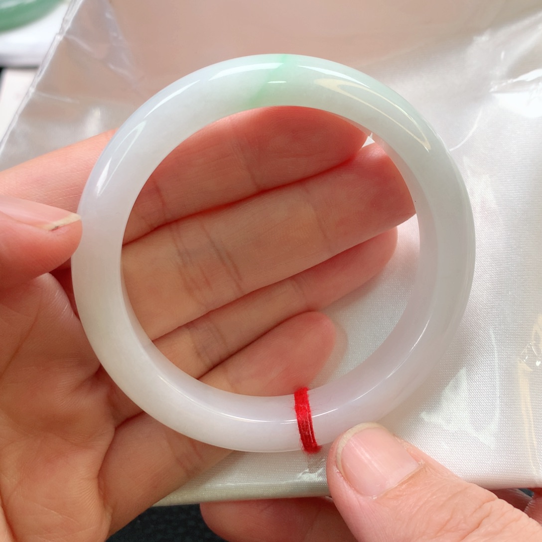 翡翠手镯未镶嵌53.8正